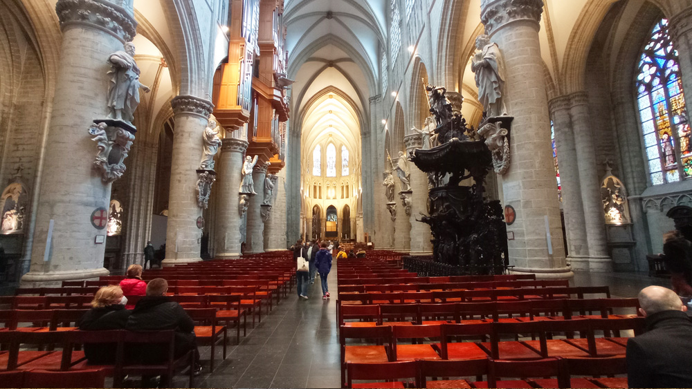 Catedral de Bruselas por dentro